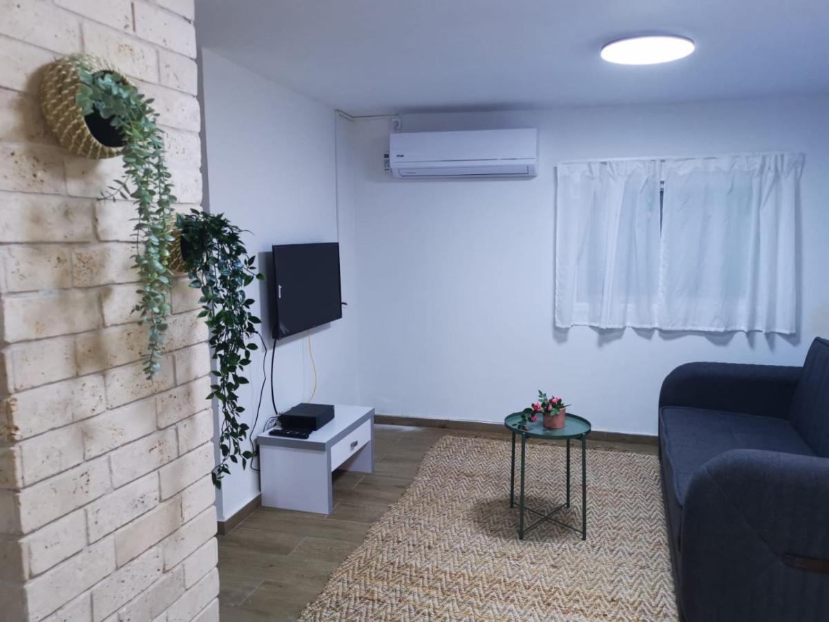 בית בלב הגולן Qaşrīn Екстериор снимка
